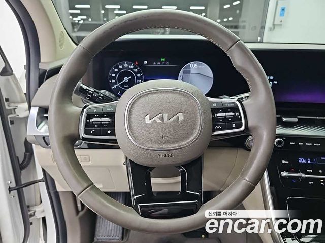 Kia Carnival (IV) Gasoline 4-Seater Hi-Limousine Signature 2023 — фото 9