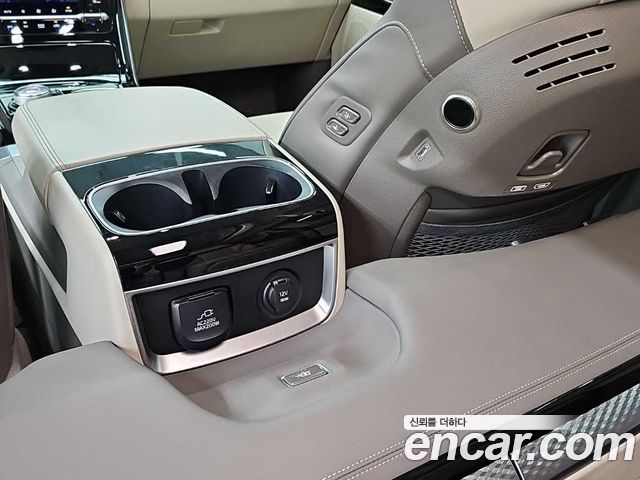 Kia Carnival (IV) Gasoline 4-Seater Hi-Limousine Signature 2023 — фото 20