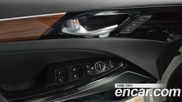 Kia K7 2.4 GDI Limited 2017 — фото 20