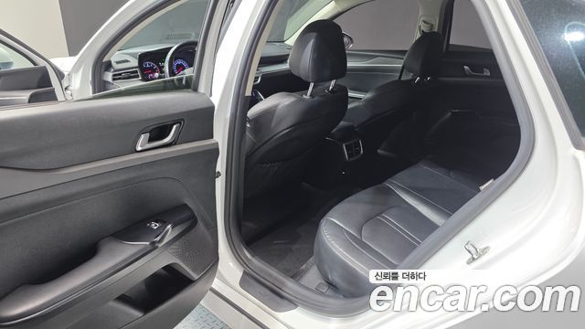 Kia K5 (III) 2.0 Prestige 2022 — фото 11