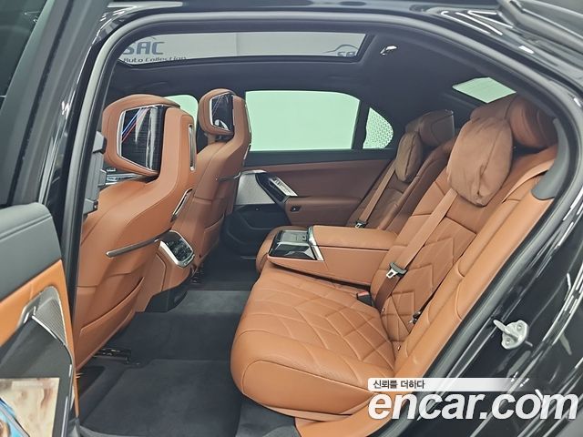BMW 7 Series (G70) 740d xDrive M Sport 2025 — фото 16