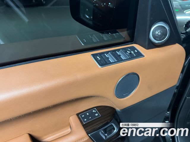 Land Rover Range Rover (IV) 5.0 SC AB LWB 2017 — фото 15