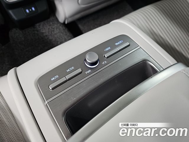 Hyundai Grandeur Hybrid (GN7) Calligraphy 2023 — фото 19