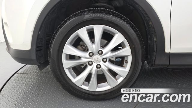 Toyota RAV4 2.5 4WD 4th 2014 — фото 5