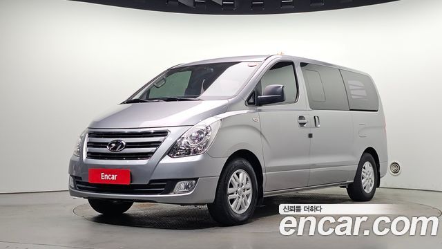 Hyundai Grand Starex 5-Seater VAN Smart 2017 — фото 1