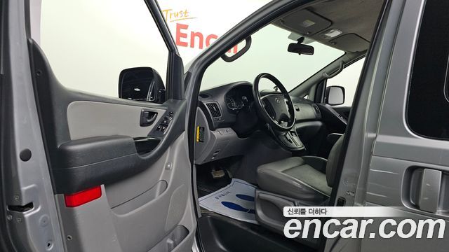 Hyundai Grand Starex 5-Seater VAN Smart 2017 — фото 10