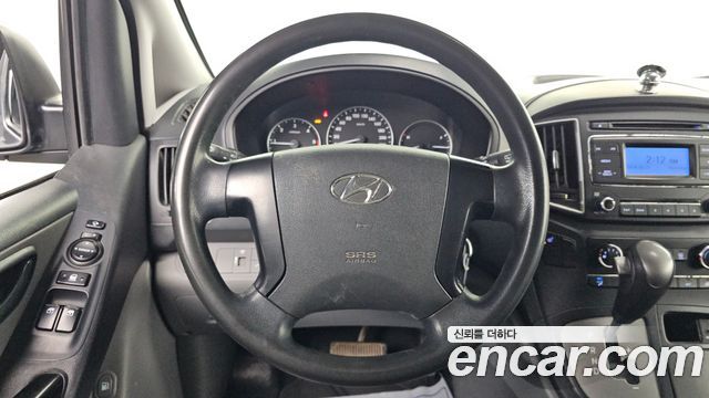 Hyundai Grand Starex 5-Seater VAN Smart 2017 — фото 15