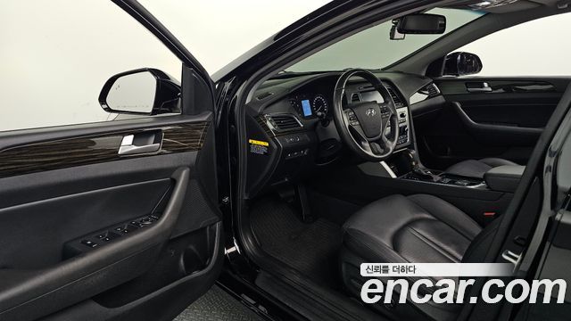 Hyundai Sonata (LF) 2.0 Smart Special 2016 — фото 10