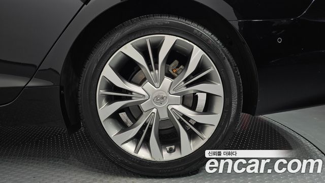 Hyundai Sonata (LF) 2.0 Smart Special 2016 — фото 21