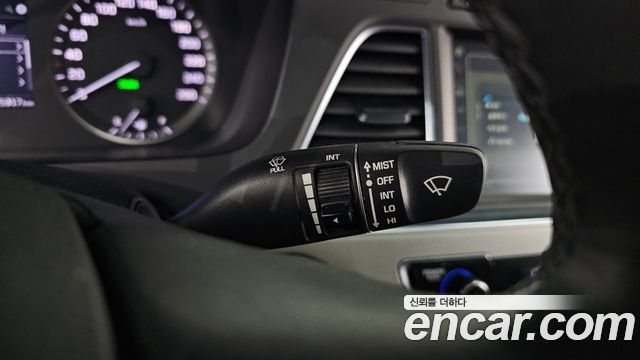 Hyundai Sonata (LF) 2.0 Smart Special 2016 — фото 27