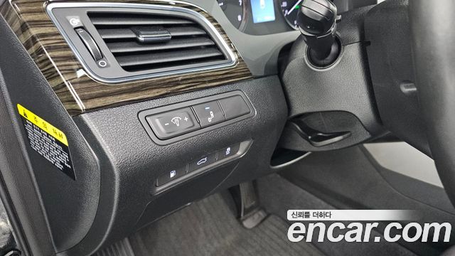 Hyundai Sonata (LF) 2.0 Smart Special 2016 — фото 31