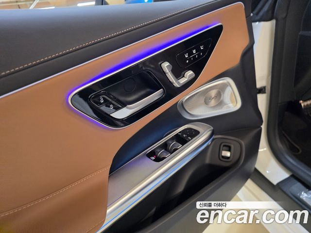 Mercedes-Benz CLE-Class (C236) CLE450 4MATIC Cabriolet 2024 — фото 14