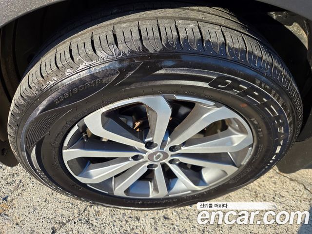 Renault Korea QM6 2.0 LPe LE Signature 2WD 2022 — фото 8