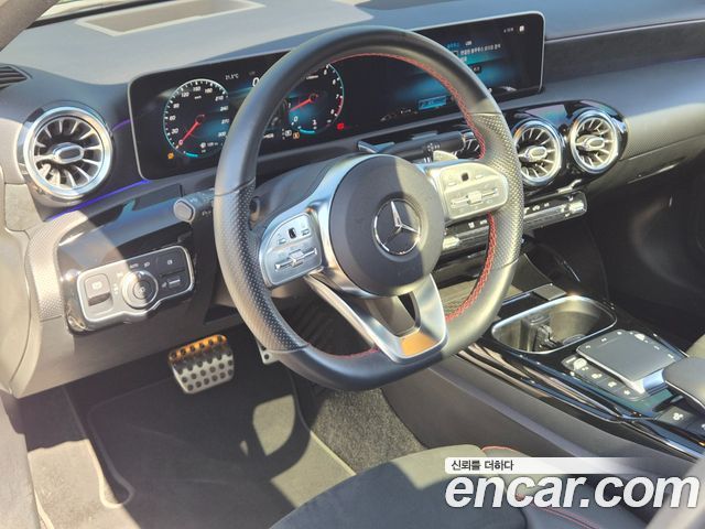 Mercedes-Benz A-Class (W177) AMG A45 4MAITC+ Hatchback 2020 — фото 7