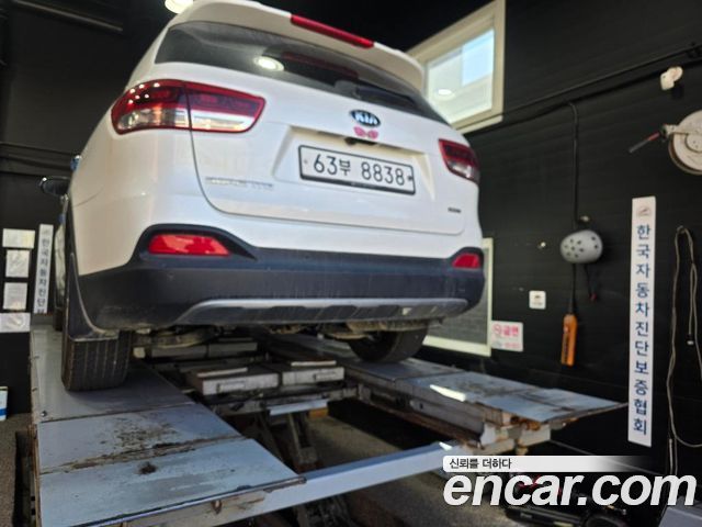 Kia Sorento Diesel 2.0 2WD Noblesse 2015 — фото 2