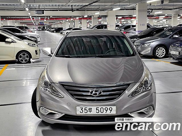 Hyundai Sonata The Brilliant CVVL Style 2013 — фото 1