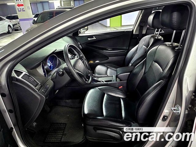 Hyundai Sonata The Brilliant CVVL Style 2013 — фото 16