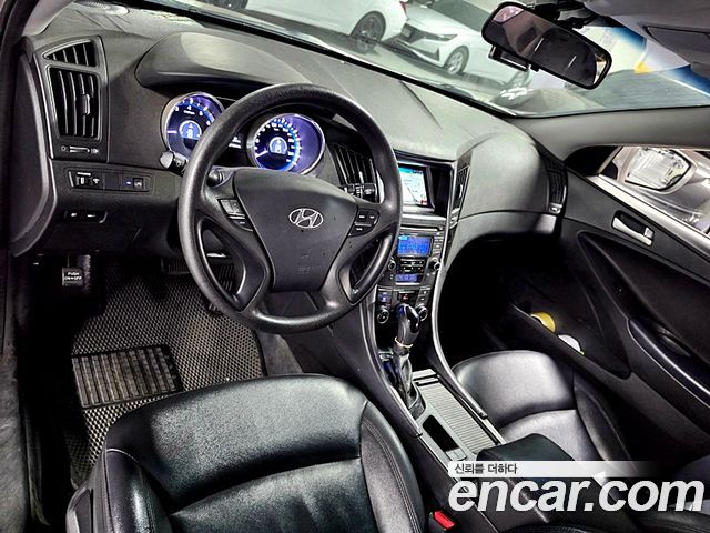 Hyundai Sonata The Brilliant CVVL Style 2013 — фото 18