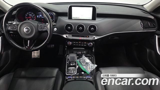 Kia Stinger 2.0 Turbo 2WD Platinum 2018 — фото 7