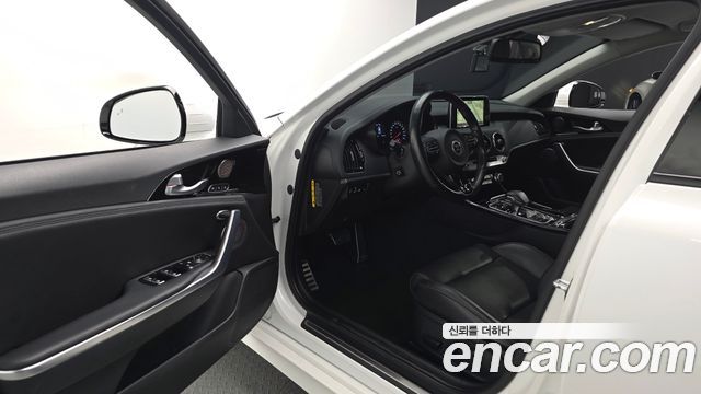 Kia Stinger 2.0 Turbo 2WD Platinum 2018 — фото 10