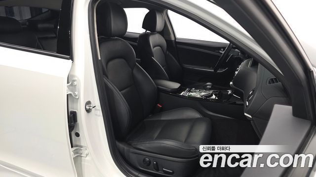 Kia Stinger 2.0 Turbo 2WD Platinum 2018 — фото 26