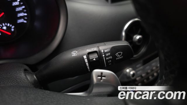 Kia Stinger 2.0 Turbo 2WD Platinum 2018 — фото 29