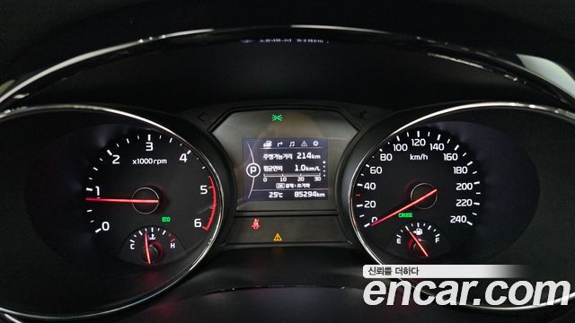 Kia Carnival 9-seater Prestige 2016 — фото 8