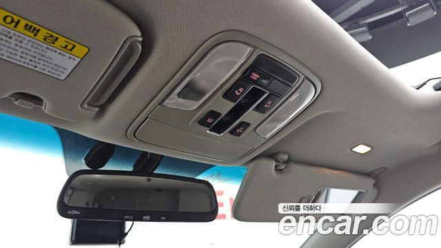Kia Carnival 9-seater Prestige 2016 — фото 16