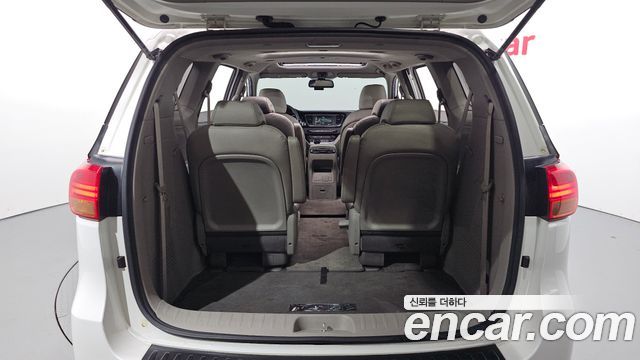 Kia Carnival 9-seater Prestige 2016 — фото 20
