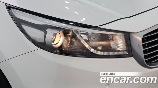 Kia Carnival 9-seater Prestige 2016 — фото 22