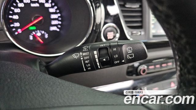 Kia Carnival 9-seater Prestige 2016 — фото 28