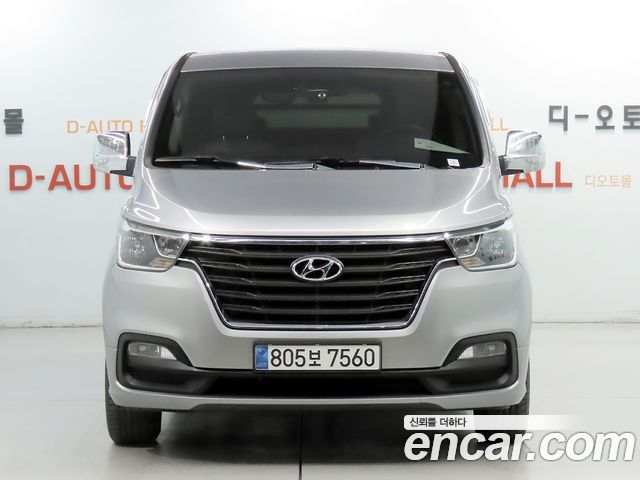Hyundai Grand Starex Van 5-Seater Modern 2019 — фото 3
