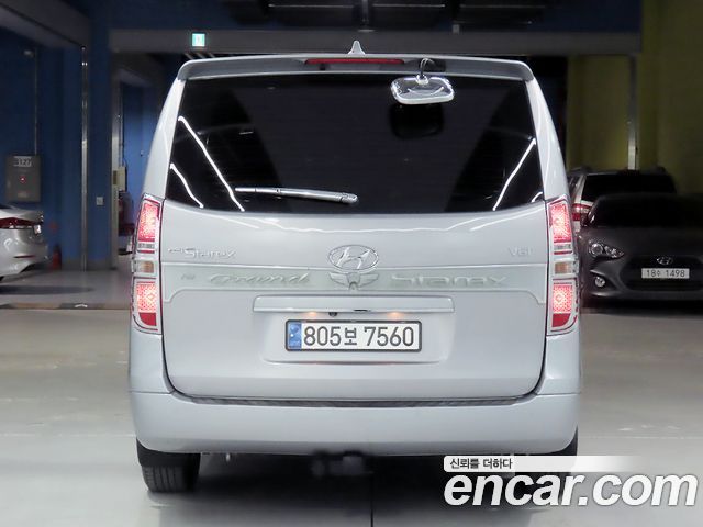 Hyundai Grand Starex Van 5-Seater Modern 2019 — фото 4