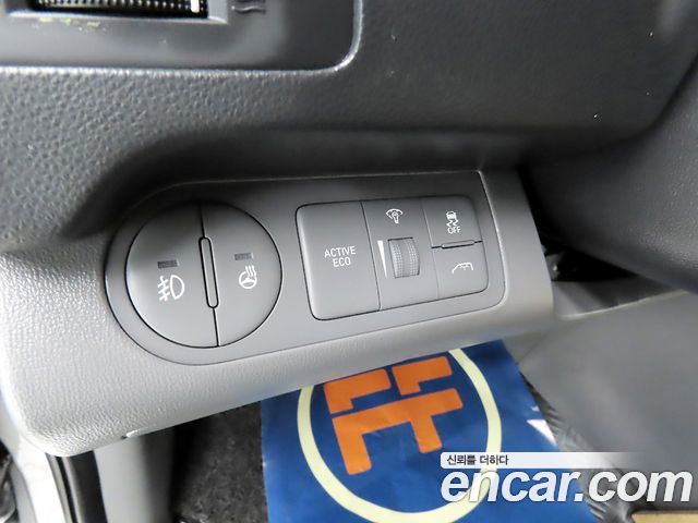 Hyundai Grand Starex Van 5-Seater Modern 2019 — фото 18