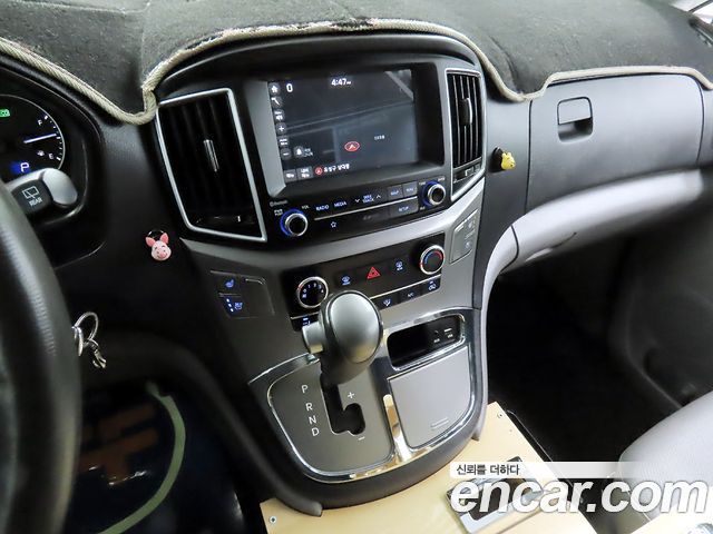 Hyundai Grand Starex Van 5-Seater Modern 2019 — фото 22