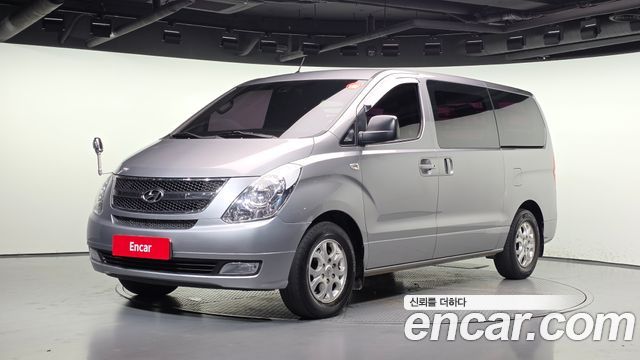 Hyundai Grand Starex 3-Seater VAN CVX Luxury 2013 — фото 1