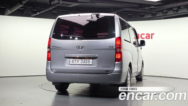 Hyundai Grand Starex 3-Seater VAN CVX Luxury 2013 — фото 4