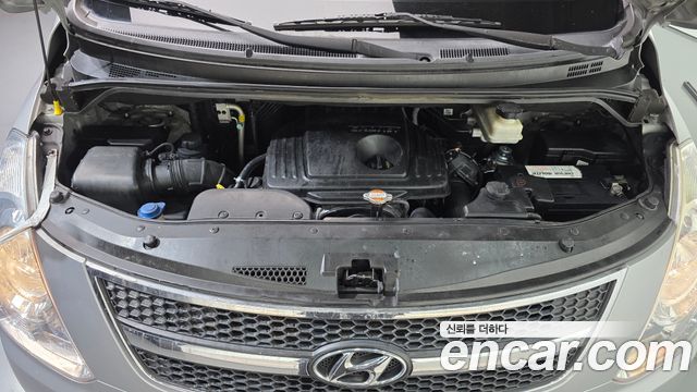 Hyundai Grand Starex 3-Seater VAN CVX Luxury 2013 — фото 6