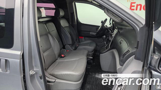 Hyundai Grand Starex 3-Seater VAN CVX Luxury 2013 — фото 11