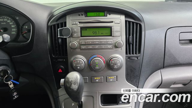Hyundai Grand Starex 3-Seater VAN CVX Luxury 2013 — фото 14