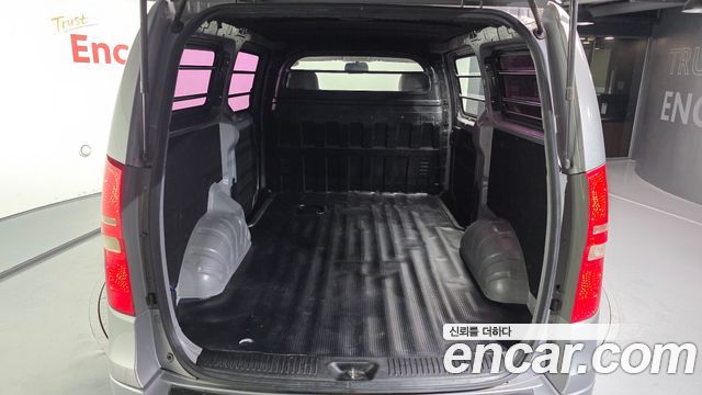 Hyundai Grand Starex 3-Seater VAN CVX Luxury 2013 — фото 20