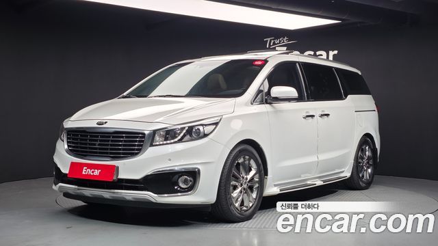 Kia Carnival 9-seater Noblesse
