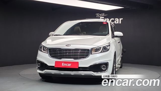 Kia Carnival 9-seater Noblesse 2016 — фото 3