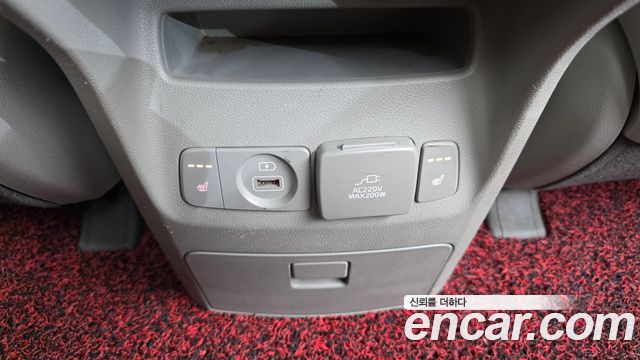Kia Carnival 9-seater Noblesse 2016 — фото 17
