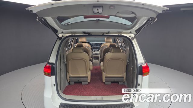 Kia Carnival 9-seater Noblesse 2016 — фото 20