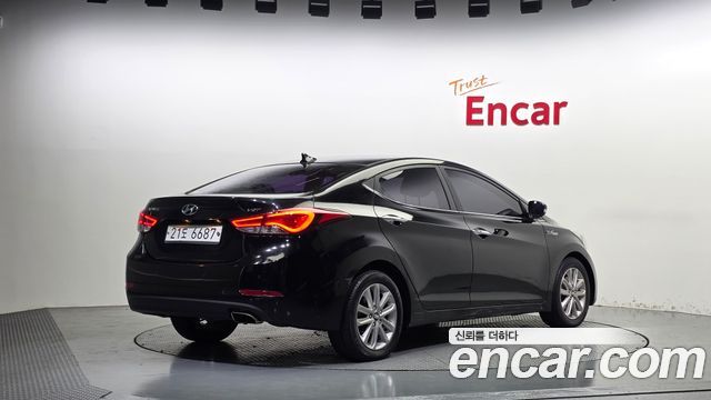 Hyundai Avante 1.6 VGT Premium Standard 2014 — фото 2