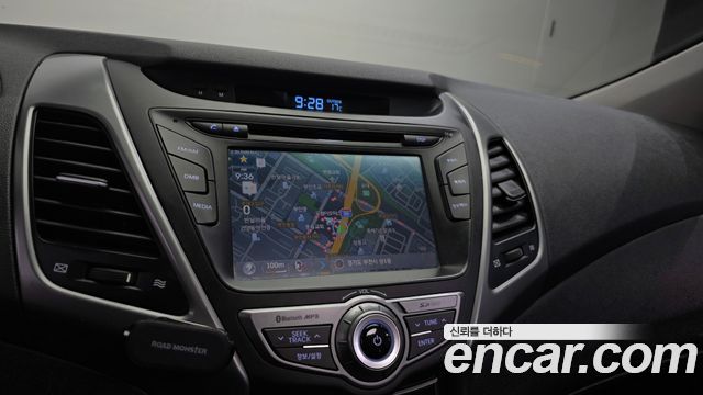 Hyundai Avante 1.6 VGT Premium Standard 2014 — фото 14