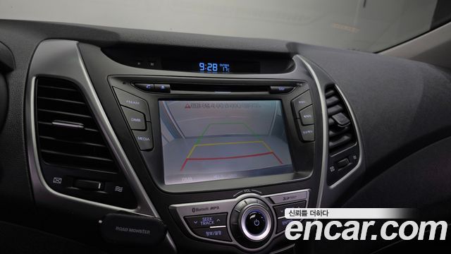 Hyundai Avante 1.6 VGT Premium Standard 2014 — фото 15