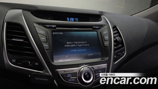 Hyundai Avante 1.6 VGT Premium Standard 2014 — фото 17