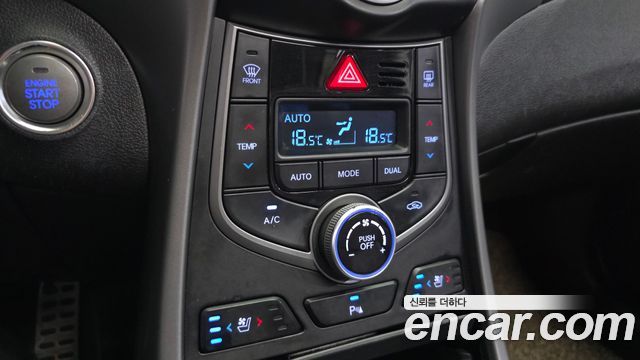 Hyundai Avante 1.6 VGT Premium Standard 2014 — фото 18